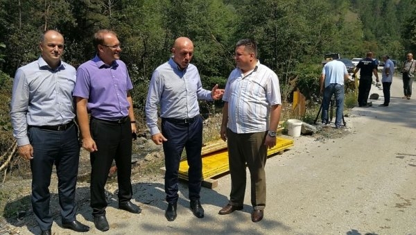 DELEGACIJA VLADE ZDK OBIŠLA GRADILIŠTA INFRASTRUKTURNIH OBJEKATA U OPĆINI MAGLAJ