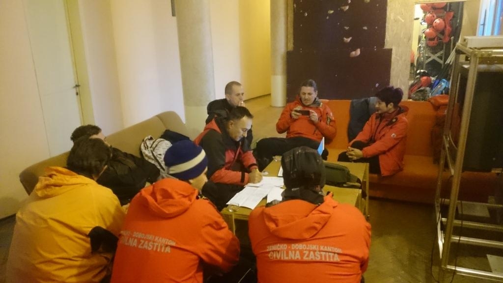 23.12.2017.godine Potraga za utopljenikom na dionici Zavidovići - Maglaj